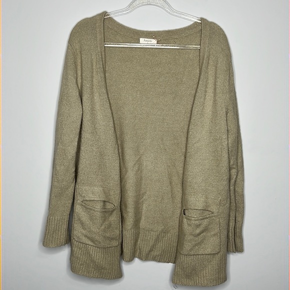 Amichi tan cardigan with pockets - Picture 1 of 6